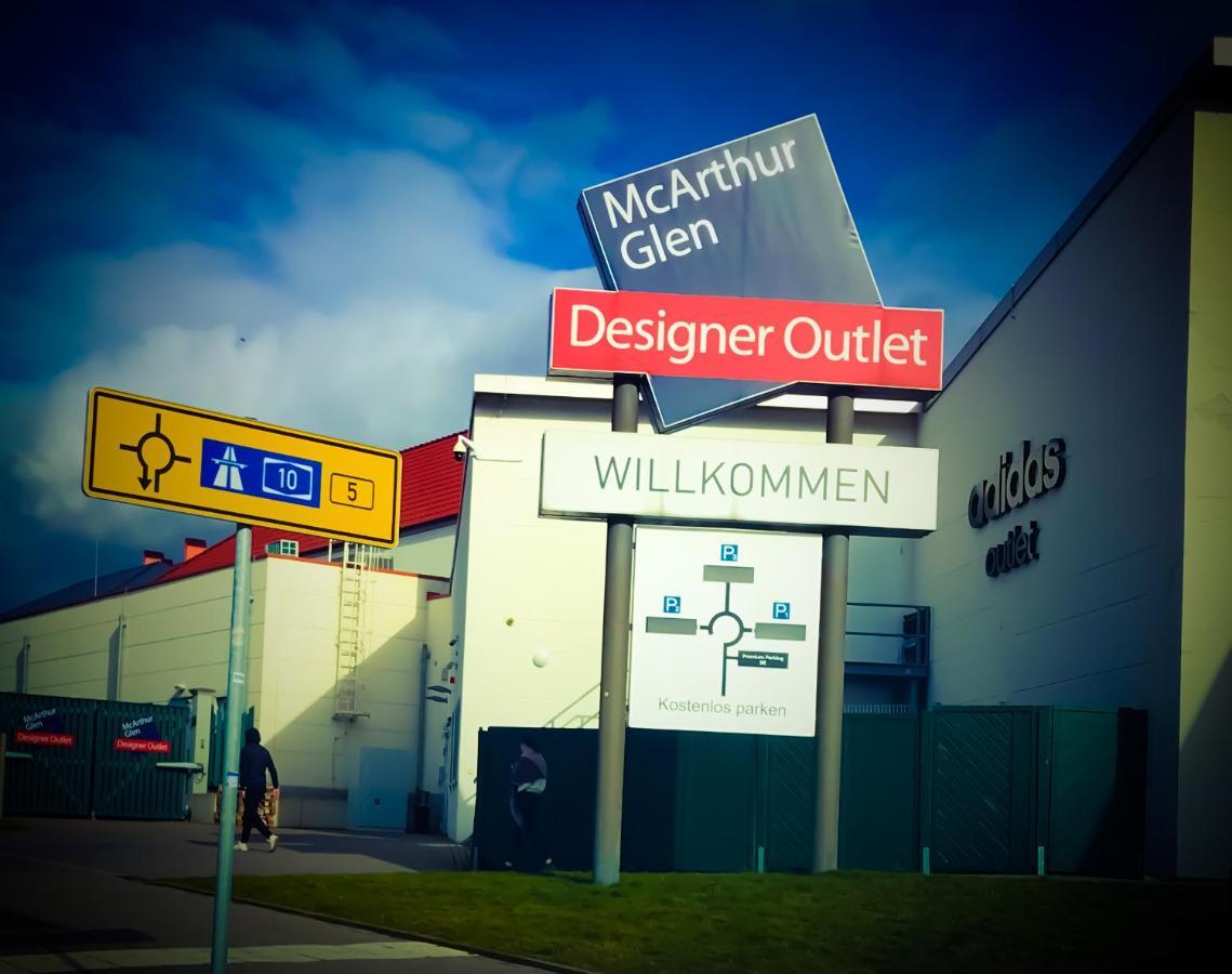 "Casa20200" 2 X Apartments Je 150Qm Fuer Business, Familien, Gruppen, Handwerker 15Min Von Berlin, Erdbeerhof, Outlet B5, 5Min Vom See Falkensee !! 2 Apartment Each 150Qm For Business , Families 15Min From Berlin!! Eksteriør billede
