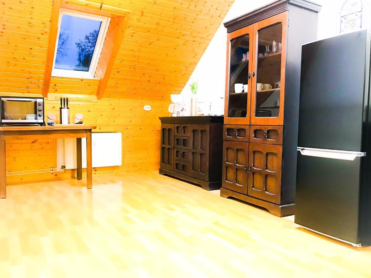"Casa20200" 2 X Apartments Je 150Qm Fuer Business, Familien, Gruppen, Handwerker 15Min Von Berlin, Erdbeerhof, Outlet B5, 5Min Vom See Falkensee !! 2 Apartment Each 150Qm For Business , Families 15Min From Berlin!! Eksteriør billede