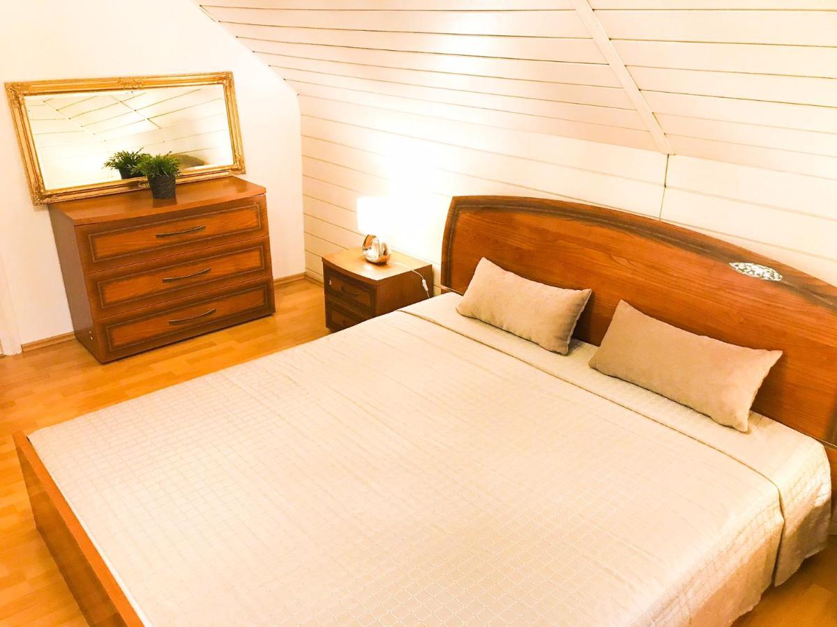 "Casa20200" 2 X Apartments Je 150Qm Fuer Business, Familien, Gruppen, Handwerker 15Min Von Berlin, Erdbeerhof, Outlet B5, 5Min Vom See Falkensee !! 2 Apartment Each 150Qm For Business , Families 15Min From Berlin!! Eksteriør billede