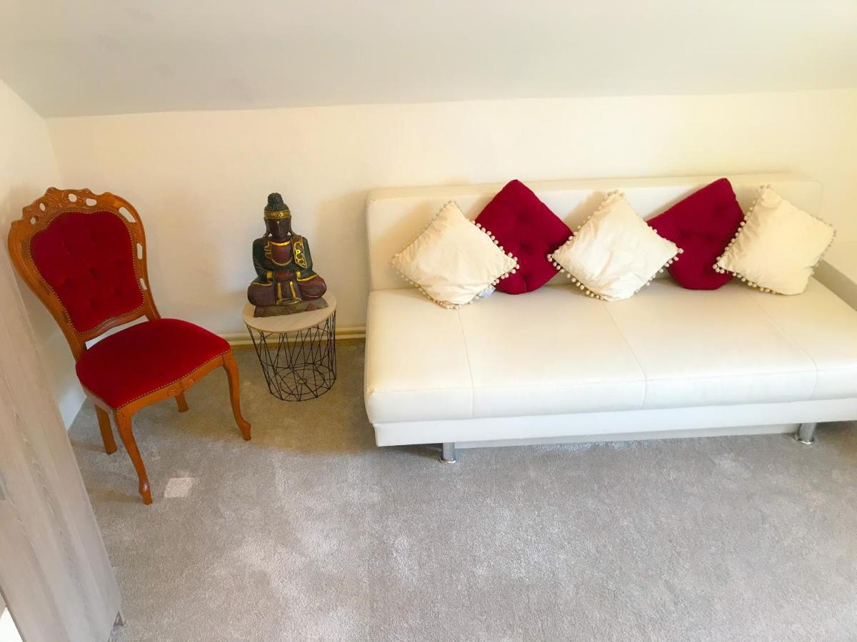 "Casa20200" 2 X Apartments Je 150Qm Fuer Business, Familien, Gruppen, Handwerker 15Min Von Berlin, Erdbeerhof, Outlet B5, 5Min Vom See Falkensee !! 2 Apartment Each 150Qm For Business , Families 15Min From Berlin!! Eksteriør billede