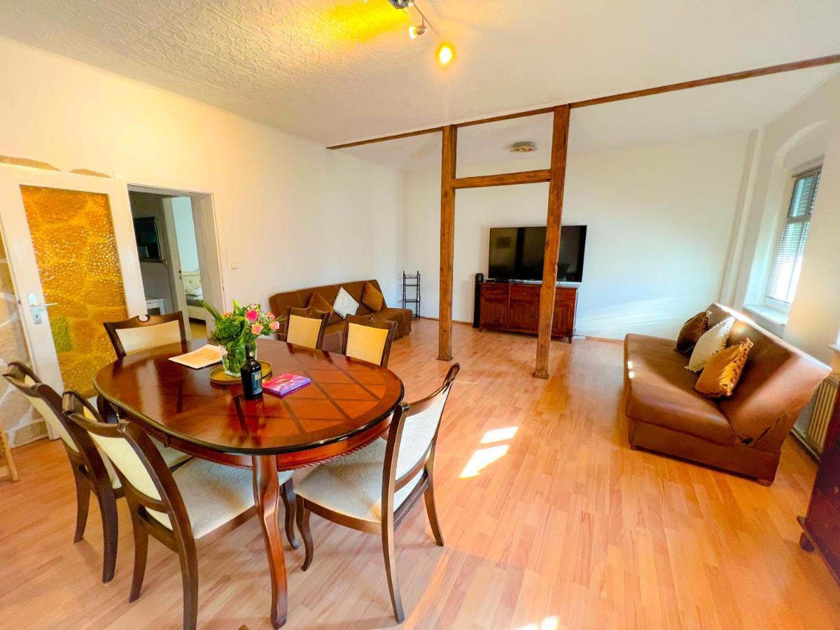 "Casa20200" 2 X Apartments Je 150Qm Fuer Business, Familien, Gruppen, Handwerker 15Min Von Berlin, Erdbeerhof, Outlet B5, 5Min Vom See Falkensee !! 2 Apartment Each 150Qm For Business , Families 15Min From Berlin!! Eksteriør billede